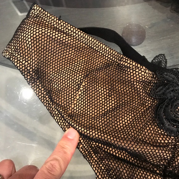 Beach Bunny ORIGINAL Bed of Roses - Picture 5 of 6